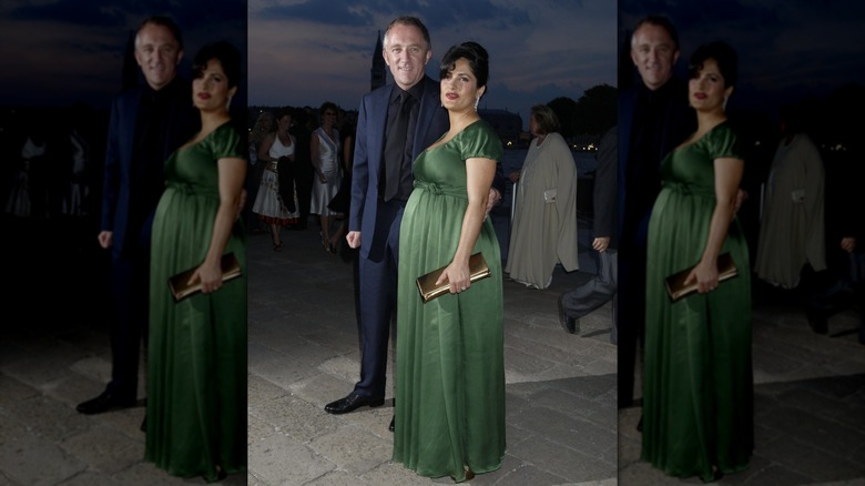 Salma Hayek in a gown with an empire waist while pregnant