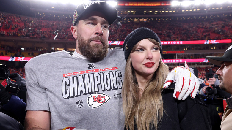 Taylor Swift and Travis Kelce at a football game