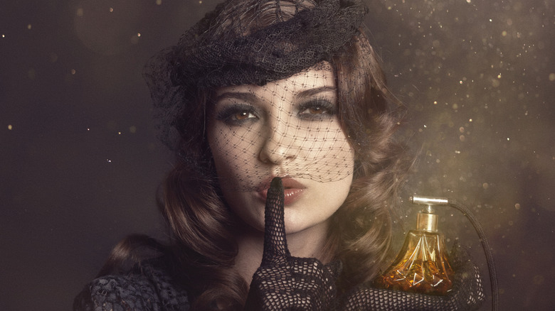 1920s woman smudged eyeshadow