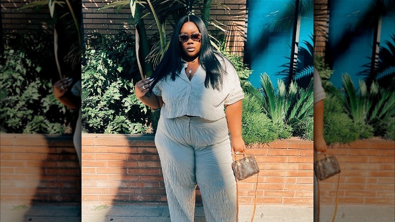 Cropped short-sleeve button-down