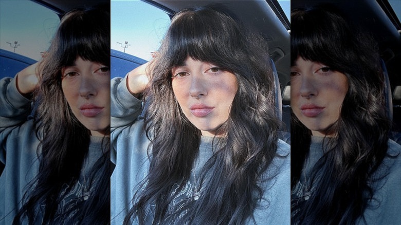 woman with medium shag cut