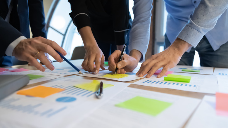 Employees working together 