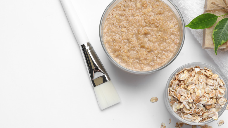 Oatmeal facial mask
