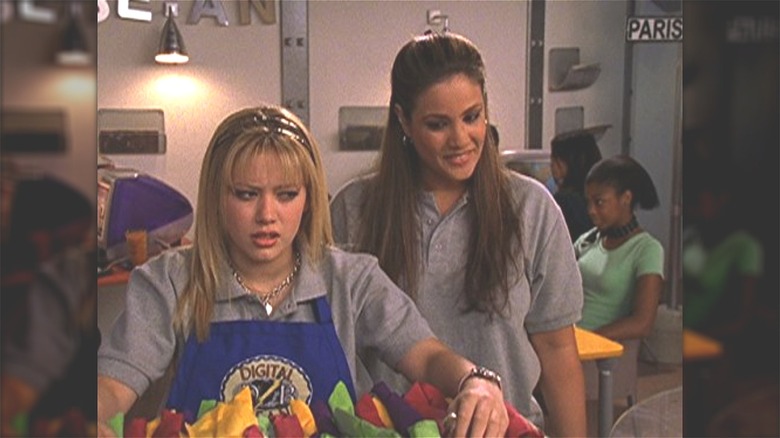 lizzie mcguire headband hairstyle