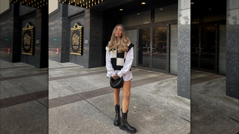 Sweatervest with a long button-down shirt