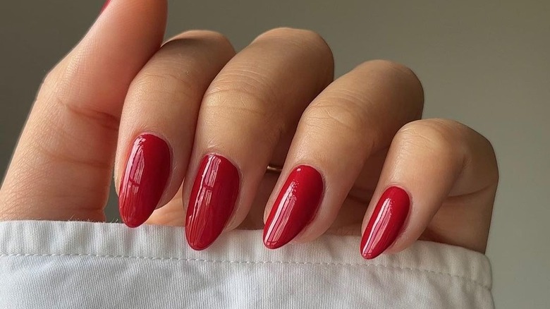 Red nails