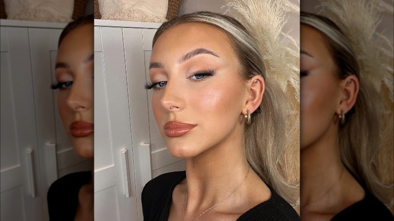 Dainty blended soft brown winged eyeliner