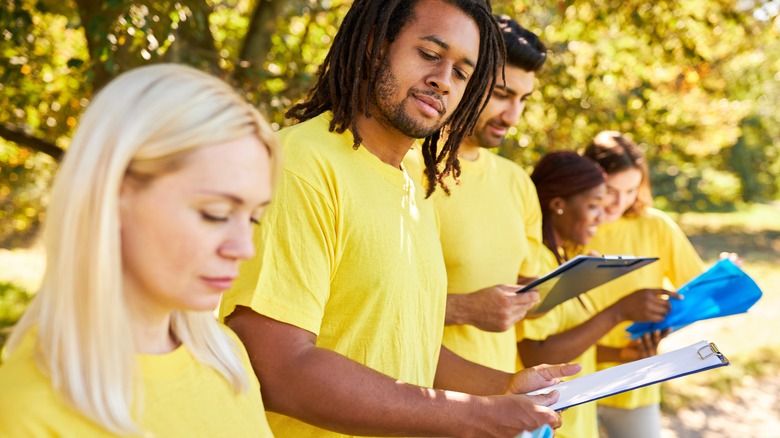 adult scavenger hunt