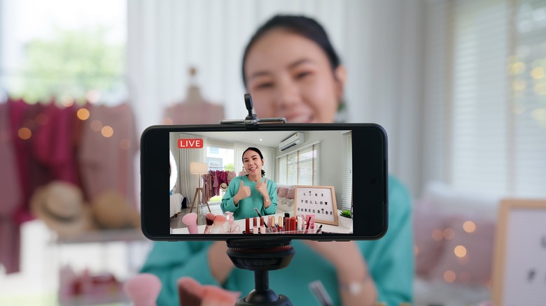 influencer filming YouTube video