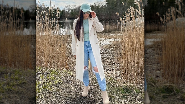 casual baseball hat outfit