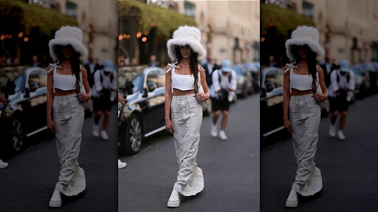 woman wearing cargo skirt