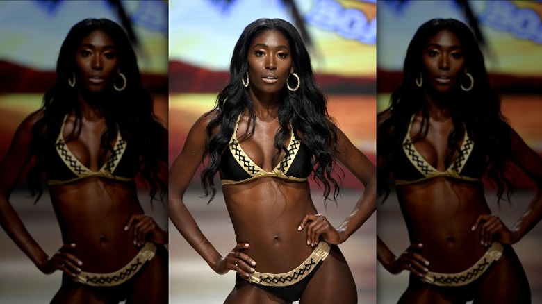 woman wearing hoop earrings