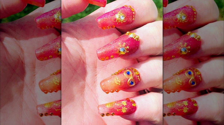 coffin nails with textured accents