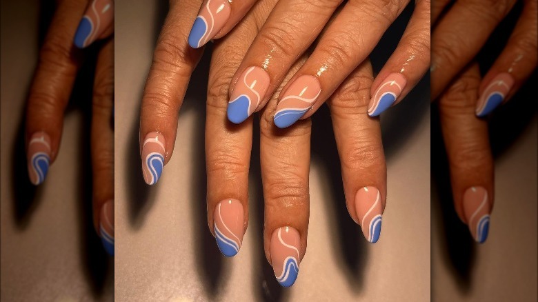 Abstract French manicure
