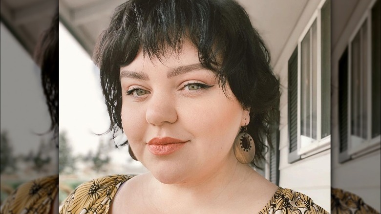 woman with short shag hair