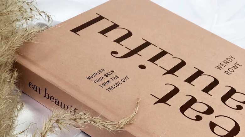 Cover of "Eat Beautiful"