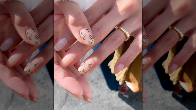 Neutral and gold glitter manicure