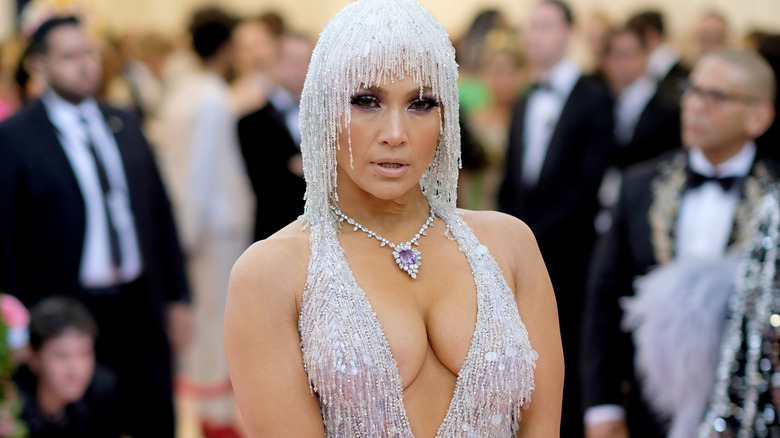 Jennifer Lopez wearing Cleopatra-like gown