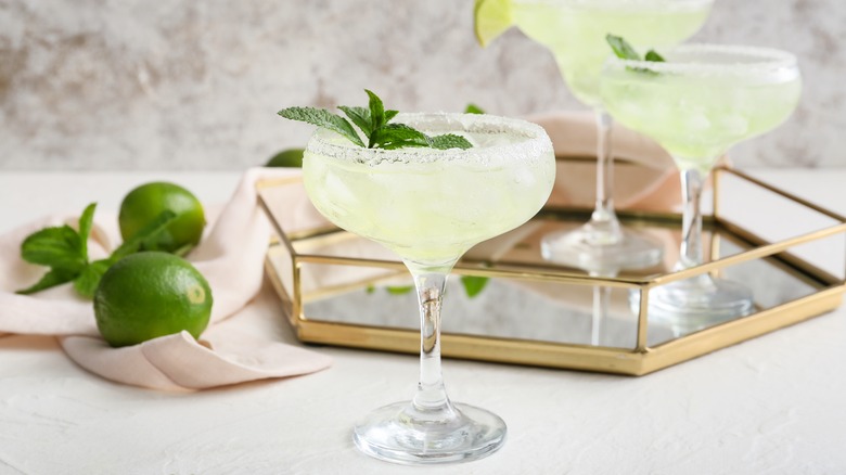 Tray with three Daquiri cocktails