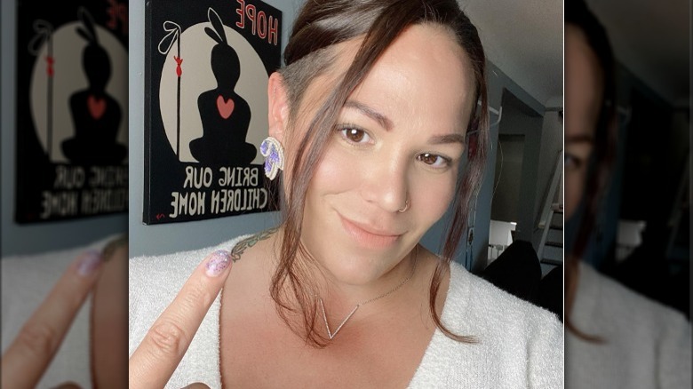 woman with face-framing hair