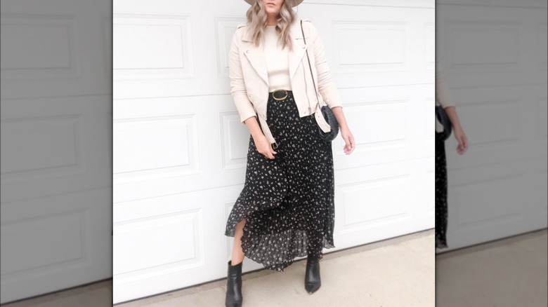 woman wearing cream structured jacket