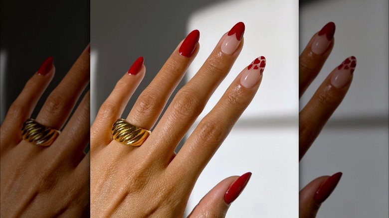 Heart pattern accent nail