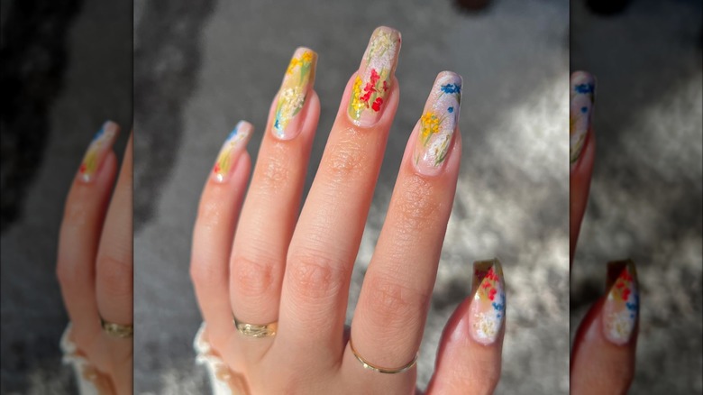 Romantic flower manicure