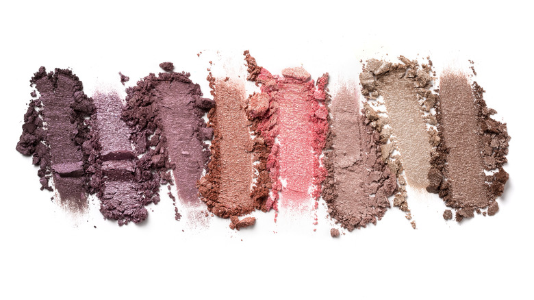 Shades of purple eyeshadow 