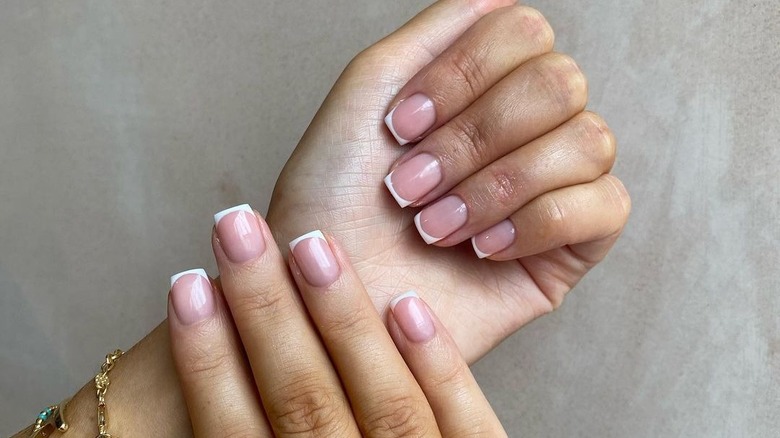 classic french manicure 