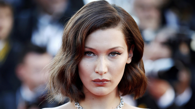 bella hadid with short wavy bob