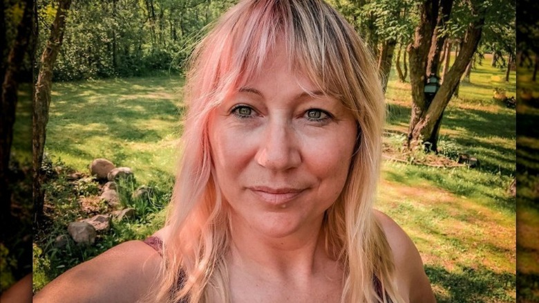 Blonde woman in shag haircut