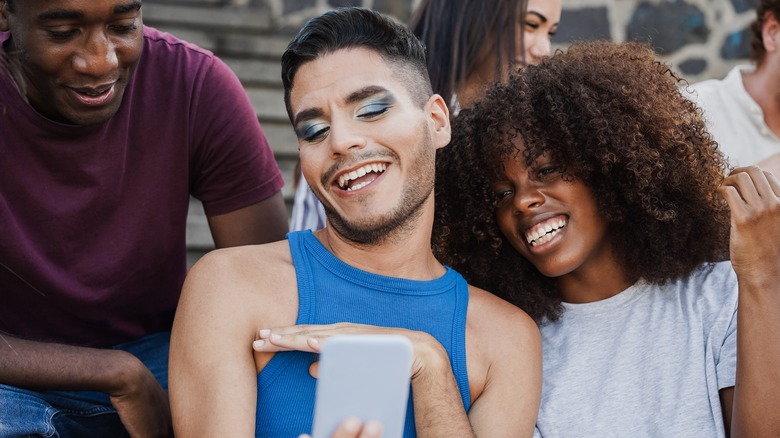 friends talking and listening 