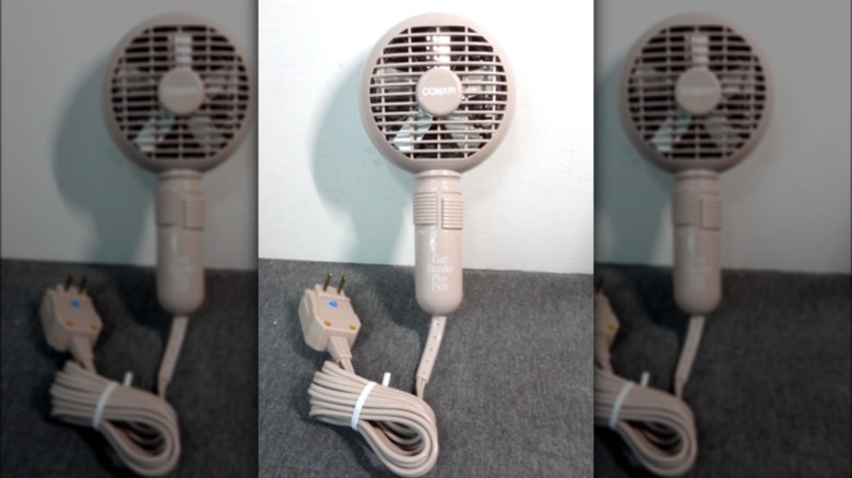 Conair Curl Dazzler Plus 1500 hairdryer