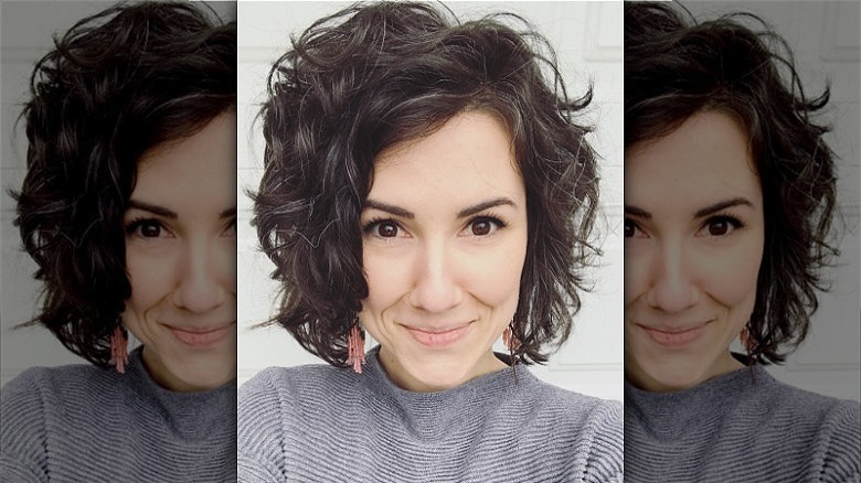 woman with short wavy bob