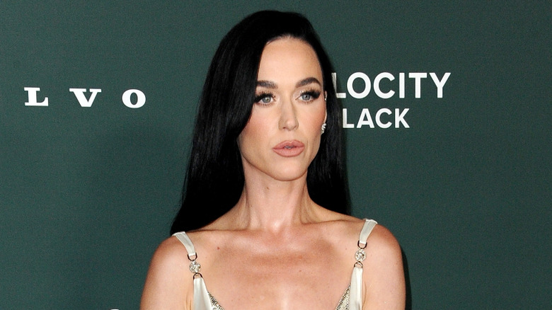 Katy Perry with straight hair