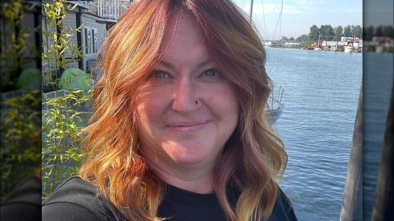 woman with layered lob