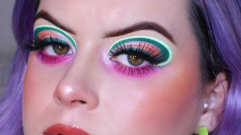 pink eyeshadow on lower lash