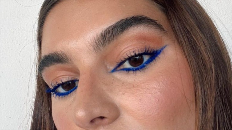 blue eyeliner on lower lash