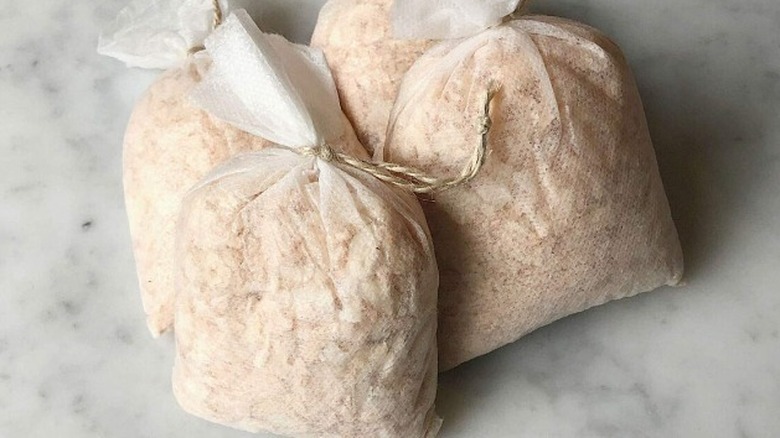 hinoki wood bath tea sachet