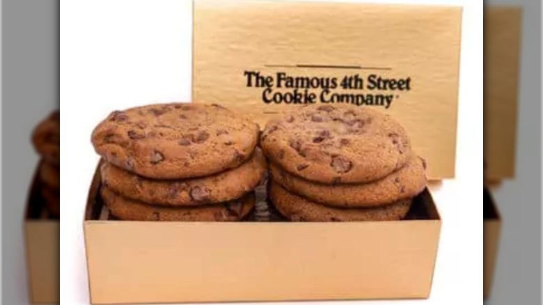 chocolate chip cookies