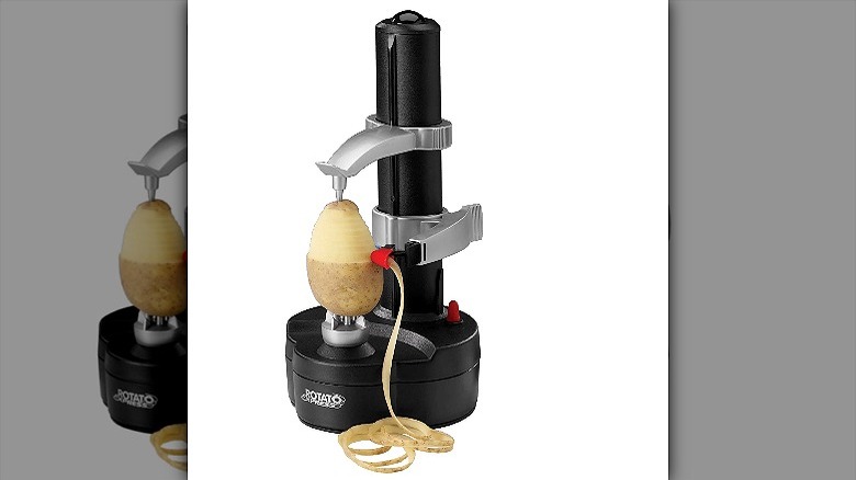 Electric potato peeler