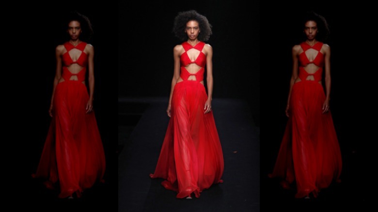 Valentino Haute Couture 2023 runway model