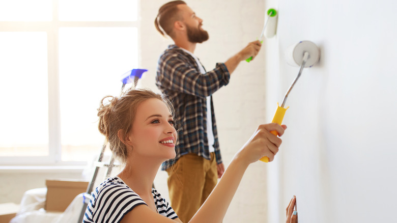 couple painting together