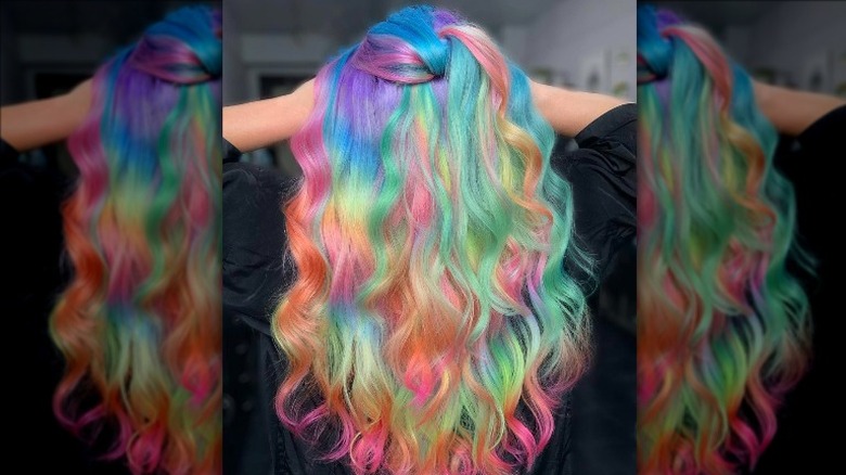 Wavy tie-dye hair