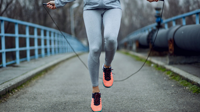 woman jumping rope