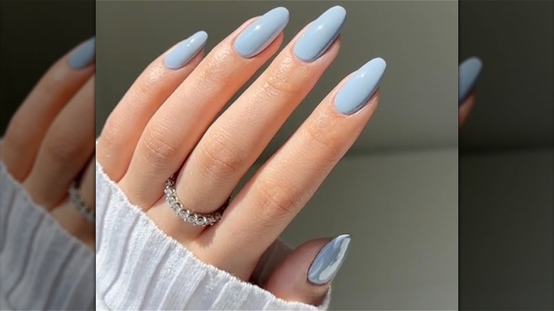 Wintery baby blue nails