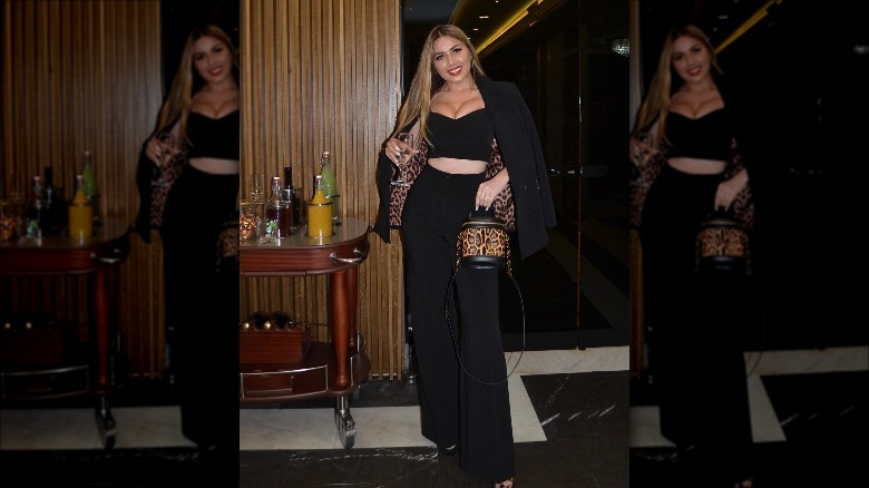 Woman with an animal-print bag