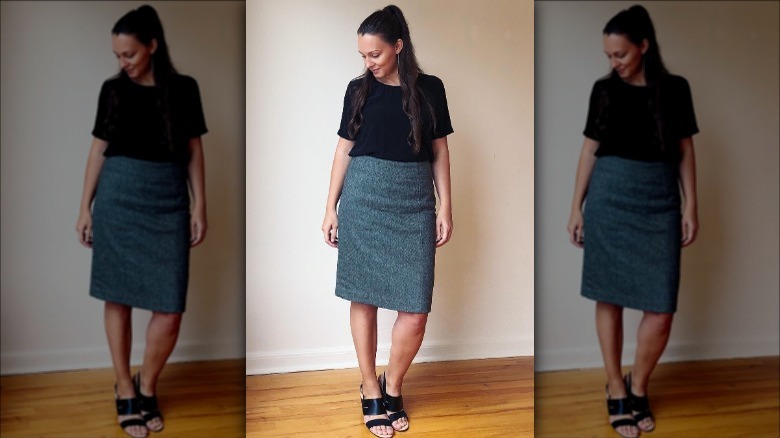 woman wearing a pencil skirt