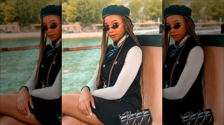 woman wearing a beret