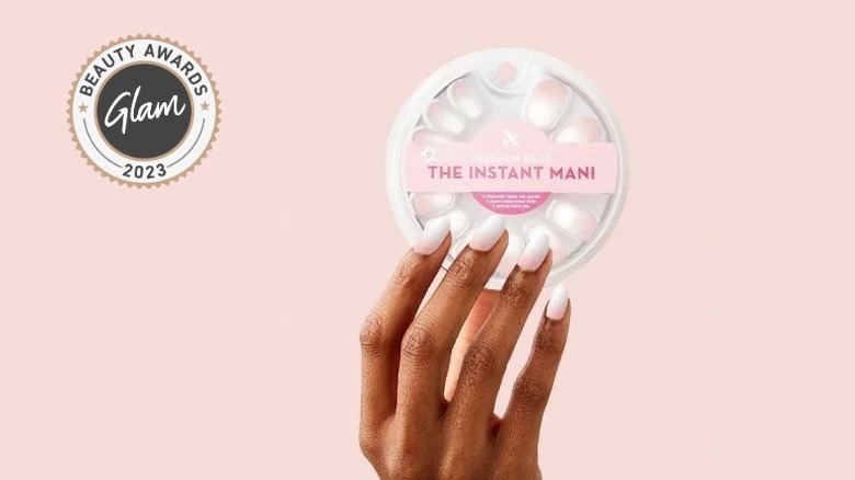 Olive & June press-on nails 